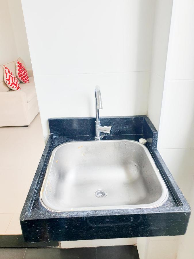 Апартаменты Apartamento Perto Da Praia E Do Aeroporto Лауру-ди-Фрейтас Экстерьер фото